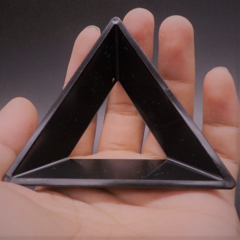 Магический треугольник